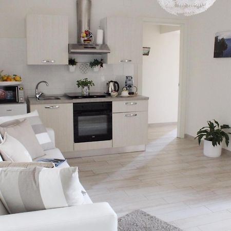 Vesuvio House Appartamento Indipendente E Centrale Sant'Agnello Luaran gambar